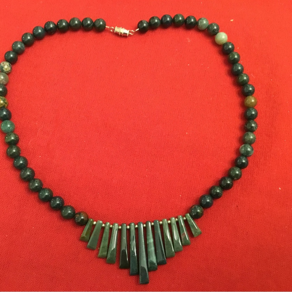 Vintage Art Deco Style green stone necklace 18”